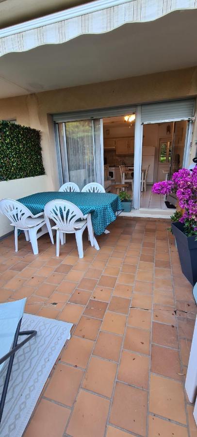Le Tamaya Plage Charmant T2 En Rez De Jardin A 2 Pas D Une Belle Plage De Toutes Commodites Et Centre Ville Port Cavalaire-sur-Mer Dış mekan fotoğraf